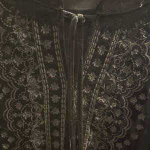 The Pioneer Woman Black embroidered Floral Top